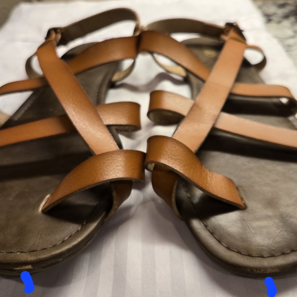 Sandals - Picture 4 of 5